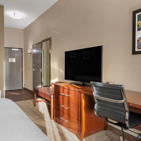 Comfort Inn & Suites Mankato Bagian luar foto