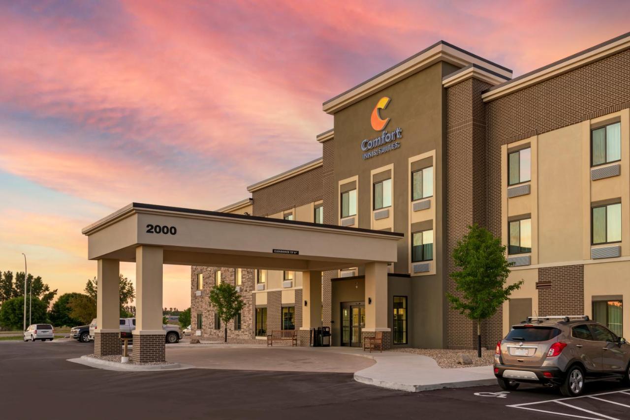 Comfort Inn & Suites Mankato Bagian luar foto