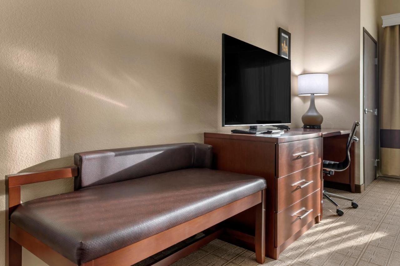 Comfort Inn & Suites Mankato Bagian luar foto