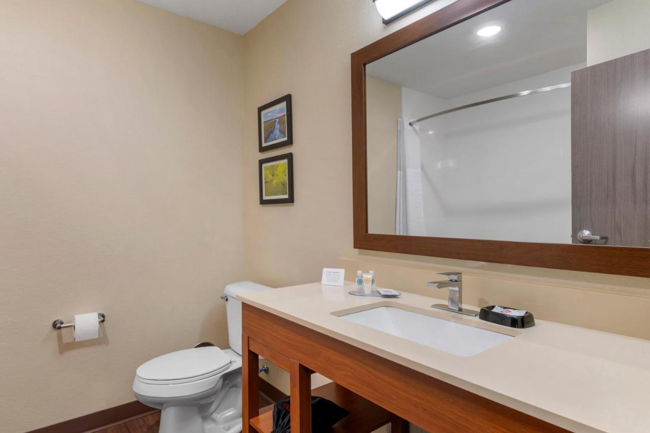 Comfort Inn & Suites Mankato Bagian luar foto